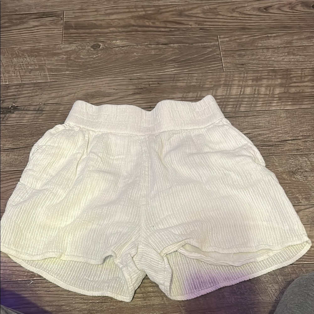 White Women's Billabong shorts